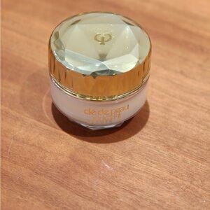 THE FOUNDATION SPF 22 The Ultimate Age-Defying Foundation Sample Size color 00